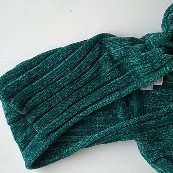 Girls green sweater with hood ,New - Picture 4 of 5